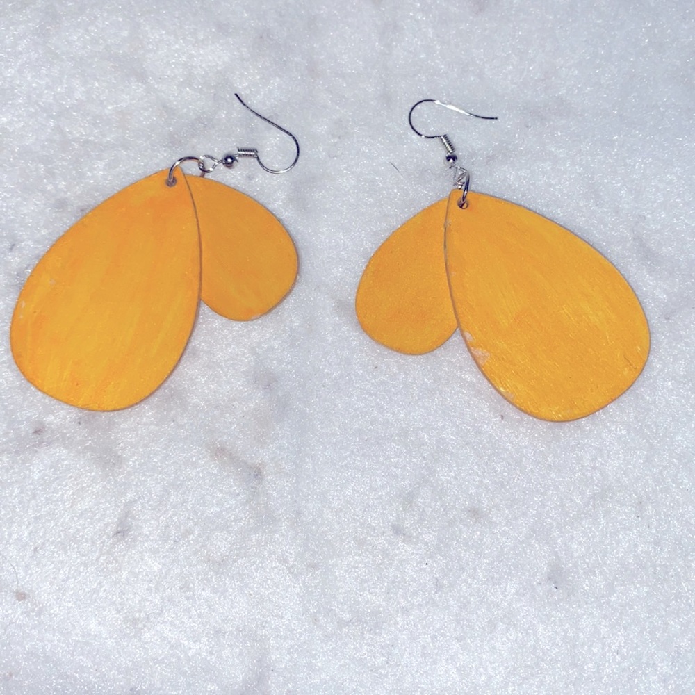 Lightweight Wooden Tropical Theme Dangling Pierced Earrings - Picture 3 of 6